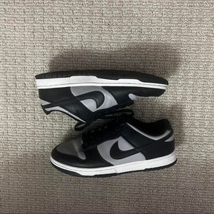 Nike Dunks - Georgetown